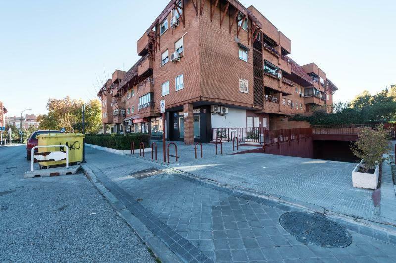 Appartement Vivienda Familiar Con Jardin Junto A Ifema Madrid